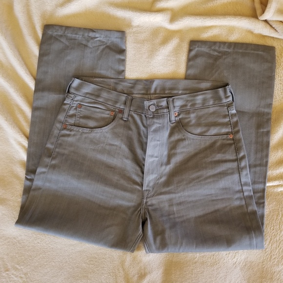 SOLD 🌟 Levi's Button Fly Jeans - Picture 2 of 2